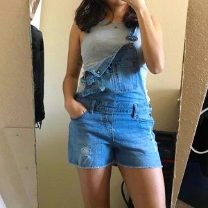 Short overalls